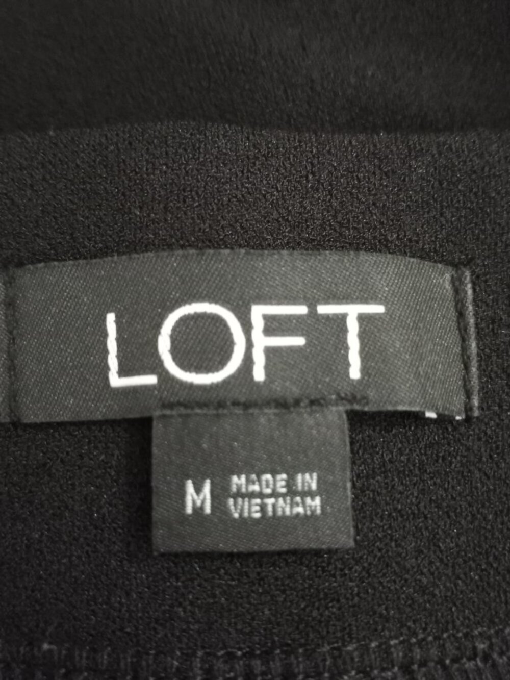 LOFT Black Pintucked Fluid Taper Pull On High Rise Pants sz Medium - Picture 4 of 5